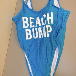 Beach bump one piece swim suit never worn